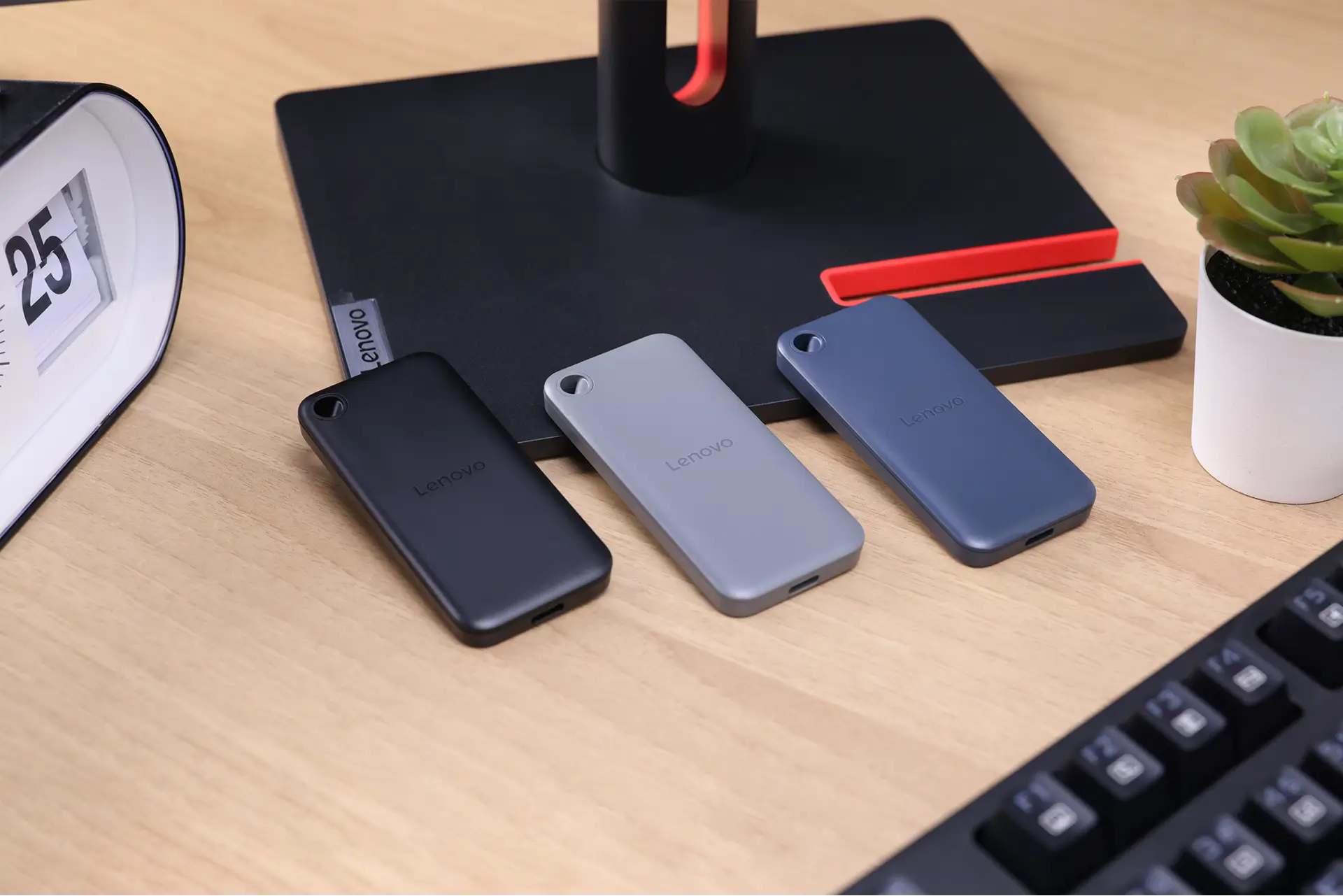 3 colors of LP100 Portable External SSD